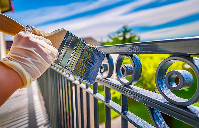 Peinture extérieure sur ferronnerie réalisée par Couleurs 87, peintre à Saint-Junien