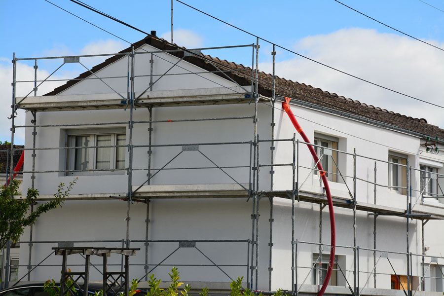 Application de peinture de façade microporeuse à Limoges par Couleurs 87 Application de peinture de façade microporeuse à Limoges par Couleurs 87